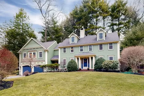 74 Hillcrest Pkwy, Winchester, MA 01890