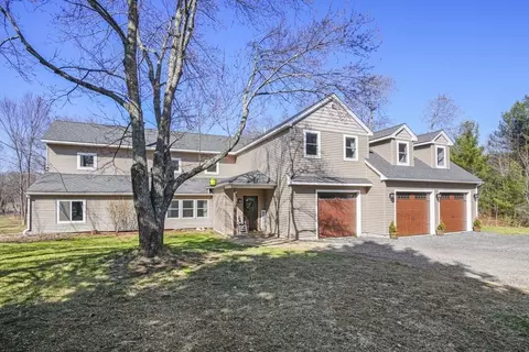 157 Pleasant St, Grafton, MA 01560