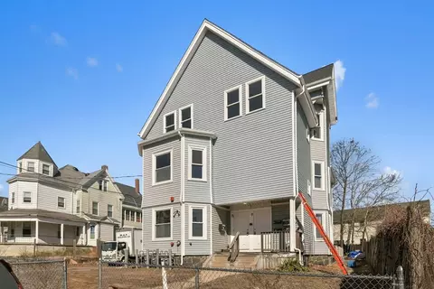 9 Waverly St #4, Brockton, MA 02301