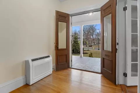 855 Great Plain Ave #1, Needham, MA 02492 photo 8