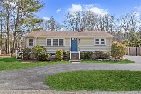 55 Oak St, Norton, MA 02766