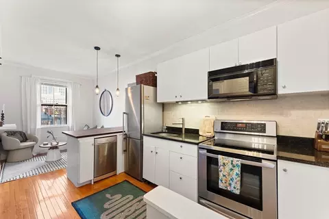 163 Beacon St #10, Boston, MA 02116