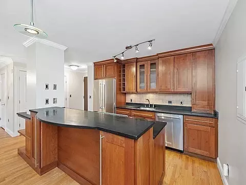 60 Longwood Ave #301, Brookline, MA 02446