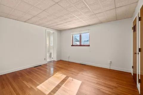Bedroom - 4 Breen Ave, Methuen, MA 01844 photo 4 of 5