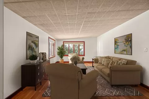 Living - 4 Breen Ave, Methuen, MA 01844 photo 2 of 4