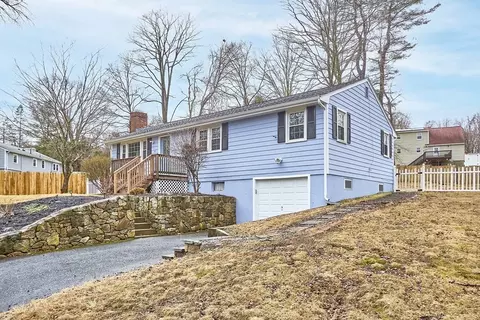 33 Eastview Rd, Hopkinton, MA 01748