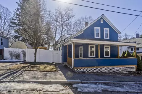 7 Dale St, Ware, MA 01082