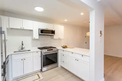 173 Highland #103, Taunton, MA 02780