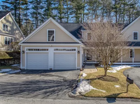 4 Rocky Pt #4, Carlisle, MA 01741