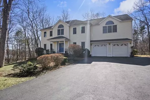 3 S Park Dr, Avon, MA 02322