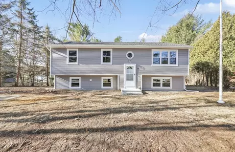 33 Brimfield Rd, Holland, MA 01521