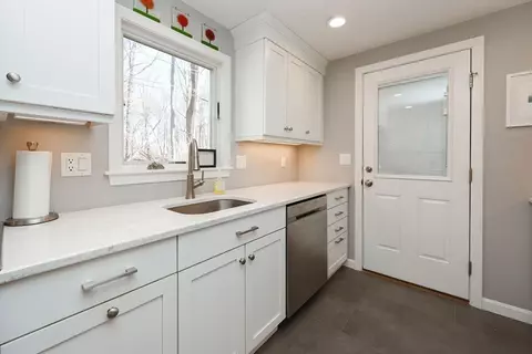 87 Monadnock Rd, Worcester, MA 01609 photo 14