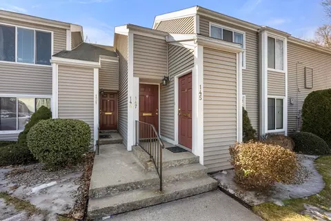 147 Nassau Dr #147, Springfield, MA 01129