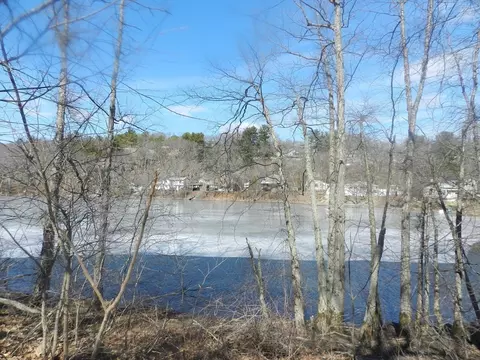 125 Bartholomew St, Peabody, MA 01960