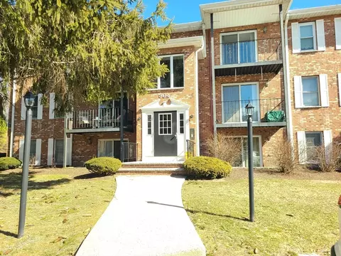 364 Neponset St #K, Canton, MA 02021