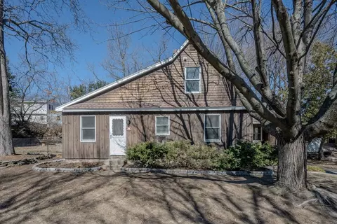 36 Turner Ave, Dracut, MA 01826