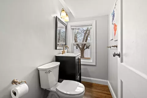 Bath - 3 Gray Rd, Beverly, MA 01915 photo 1 of 3