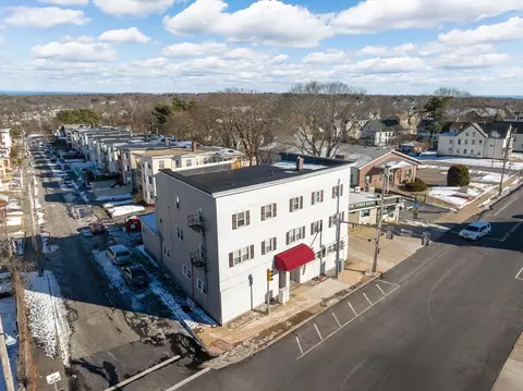 911 N Main St, Brockton, MA 02301