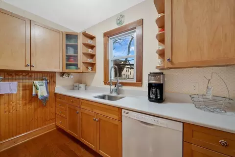 Kitchen - 44 Lyndale St, Springfield, MA 01108 photo 2 of 2