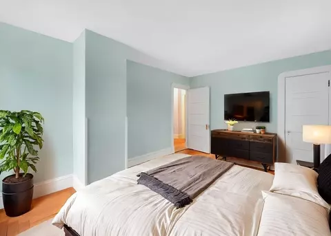 Bedroom - 44 Lyndale St, Springfield, MA 01108 photo 3 of 10