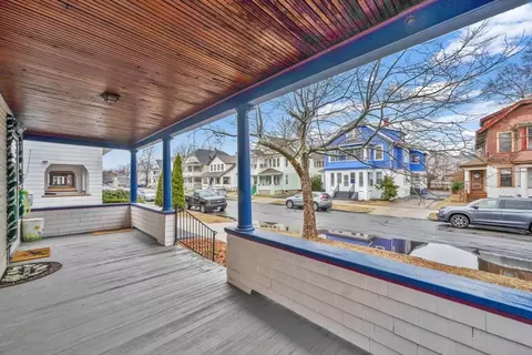 Exterior - 44 Lyndale St, Springfield, MA 01108 photo 4 of 7