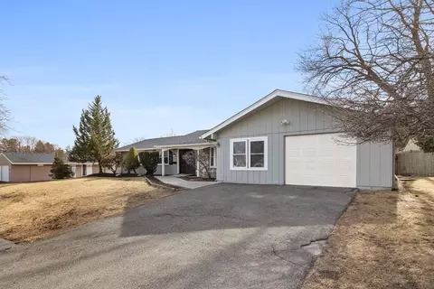 10 Walden Hill Dr, Peabody, MA 01960