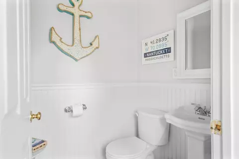 Bath - 19 Beal St, Hingham, MA 02043 photo 1 of 1