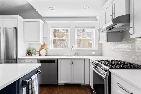 Kitchen - 19 Beal St, Hingham, MA 02043 photo 2 of 3