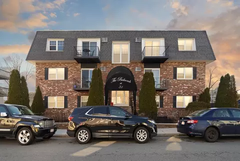 31 Symonds St #14, Salem, MA 01970