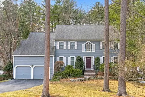 4 Hancock Ln, Framingham, MA 01701