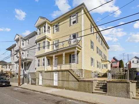 52 Pitman St, Fall River, MA 02723