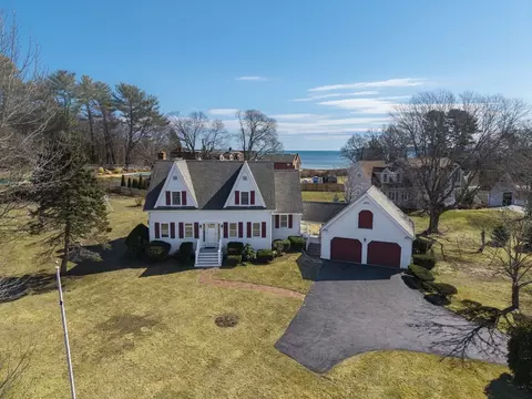 21 Hicks Point Rd, Duxbury, MA 02332