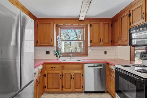 54 Ayer Rd, Harvard, MA 01451 photo 8