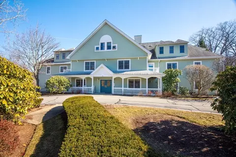 140 Lincoln Rd #313, Lincoln, MA 01773