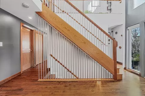 12 Harvard Cir, Needham, MA 02494 photo 3