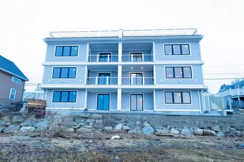 121 Bay St #A, Hull, MA 02045