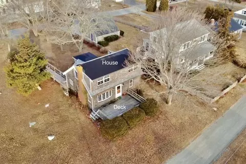 76 Nakata Ave, Fairhaven, MA 02719