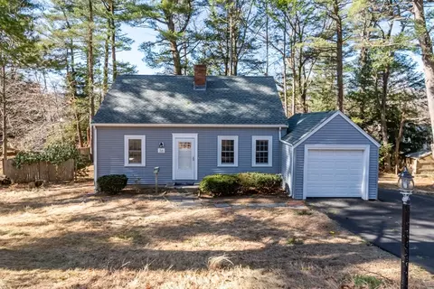 36 Oak St, Natick, MA 01760