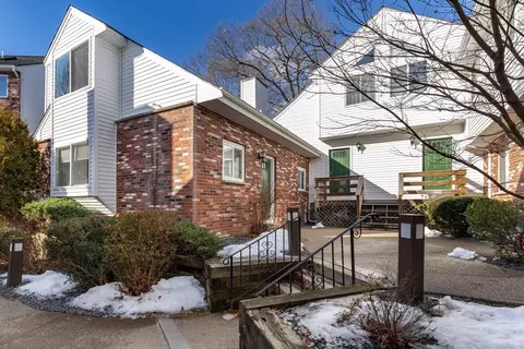 235 Lake St #A, Weymouth, MA 02189