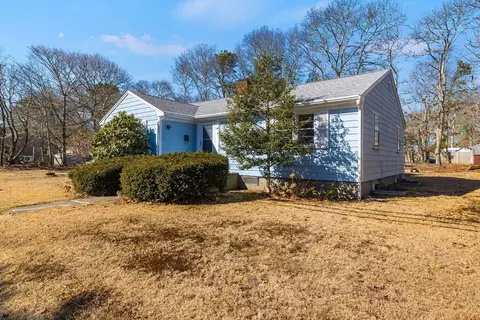 177 Seacoast Shores Blvd, Falmouth, MA 02536
