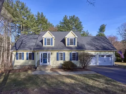 320 Moon Hill Rd, Northbridge, MA 01534