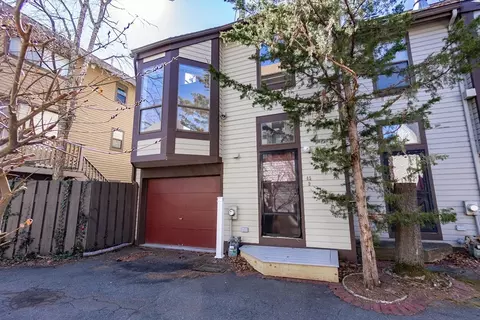 45 Cogswell Ave #9, Cambridge, MA 02140
