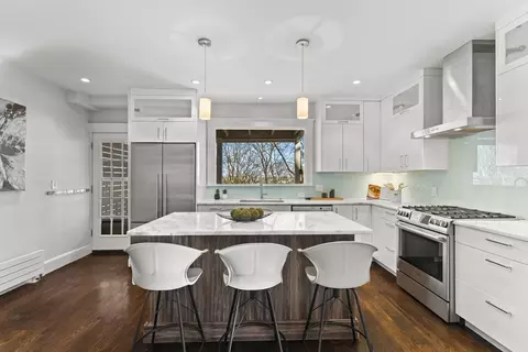 219 Mason Ter #219, Brookline, MA 02446