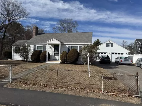 One Princeton Rd, Natick, MA 01760