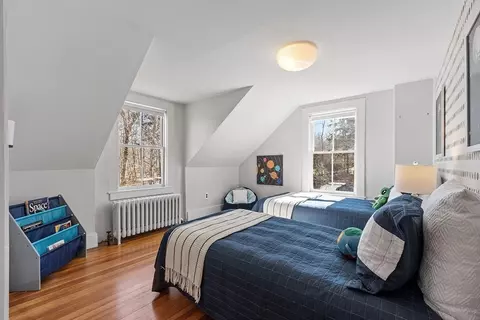 Bedroom - 431 Main St, Acton, MA 01720 photo 5 of 6