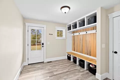 Entry Way - 5 Pine Needle Ln, Wareham, MA 02571 photo 6 of 6