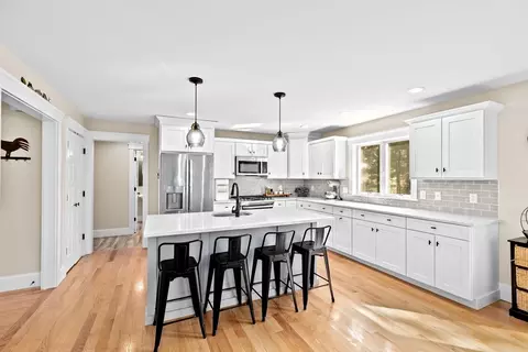 Kitchen - 5 Pine Needle Ln, Wareham, MA 02571 photo 1 of 4