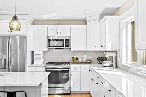 Kitchen - 5 Pine Needle Ln, Wareham, MA 02571 photo 2 of 4