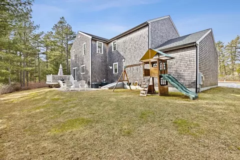 Exterior - 5 Pine Needle Ln, Wareham, MA 02571 photo 4 of 6
