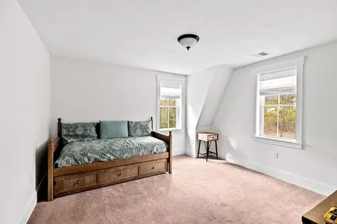 Bedroom - 5 Pine Needle Ln, Wareham, MA 02571 photo 3 of 4